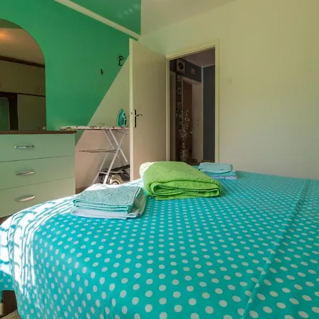 Mladenka Apartment Dramalj