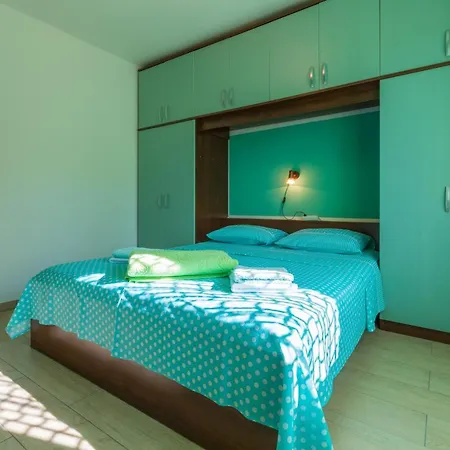 Apartment Mladenka Dramalj